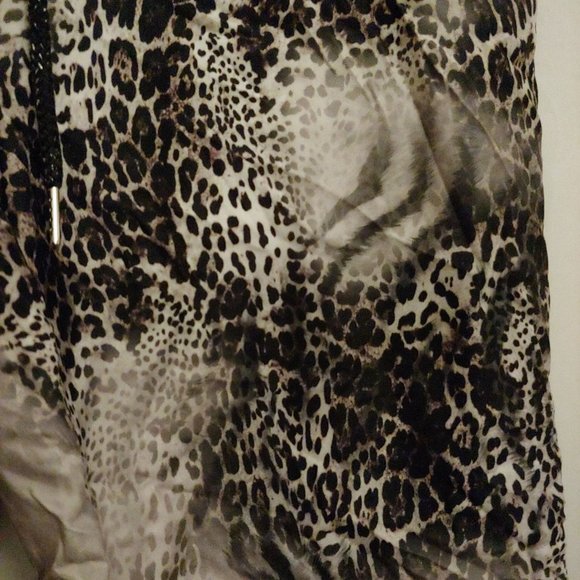 Tempo Paris Black, Grey and Brown Leopard Pattern Hogger Pockets. M - Picture 6 of 12